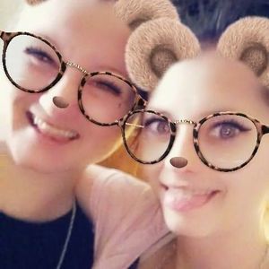 Meet your Posher, Hope